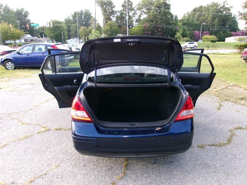 2010 Nissan Versa S - Photo 19