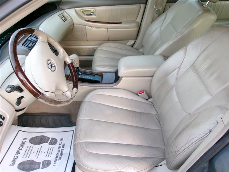 Toyota Avalon  2003