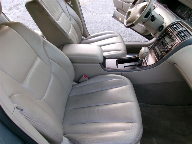 Toyota Avalon  2003