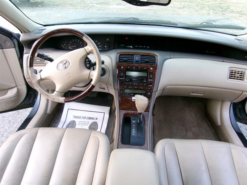 Toyota Avalon  2003