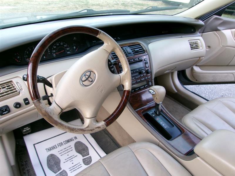 Toyota Avalon  2003
