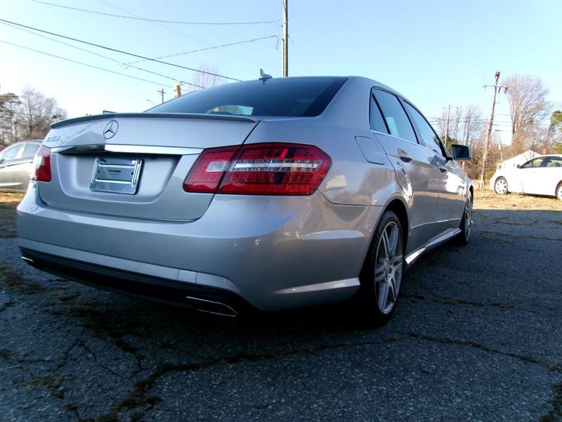 Mercedes-Benz E-Class  2010