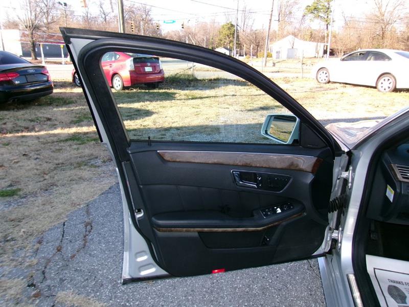 Mercedes-Benz E-Class  2010