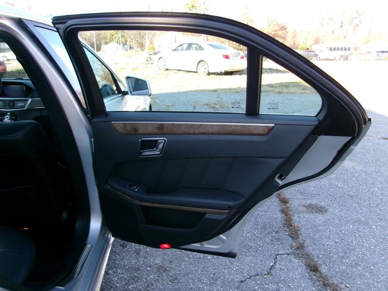 Mercedes-Benz E-Class  2010