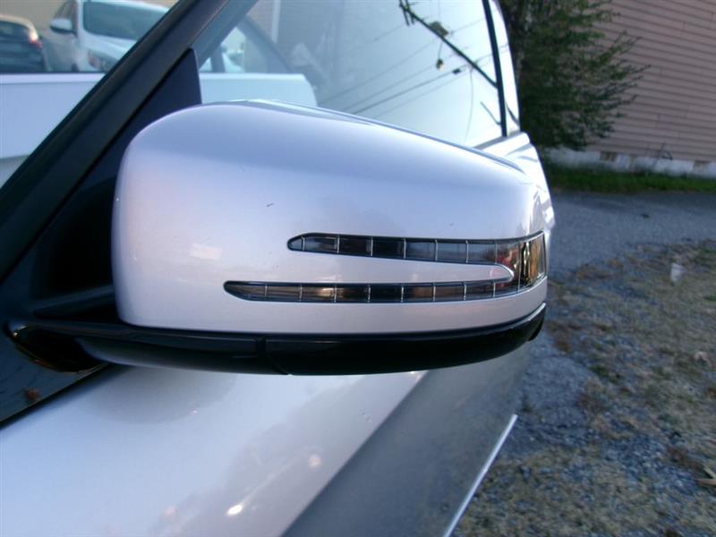 Mercedes-Benz E-Class  2010