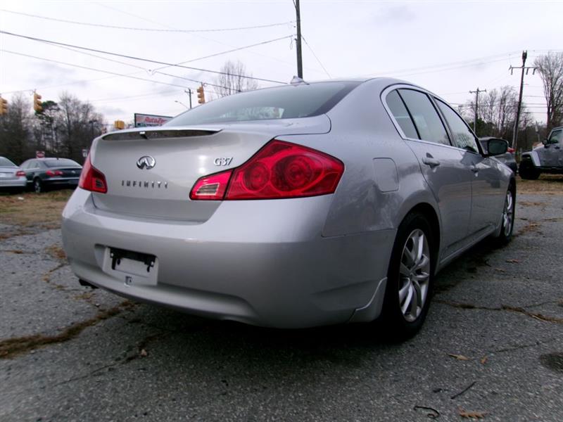 Infiniti G37  2009