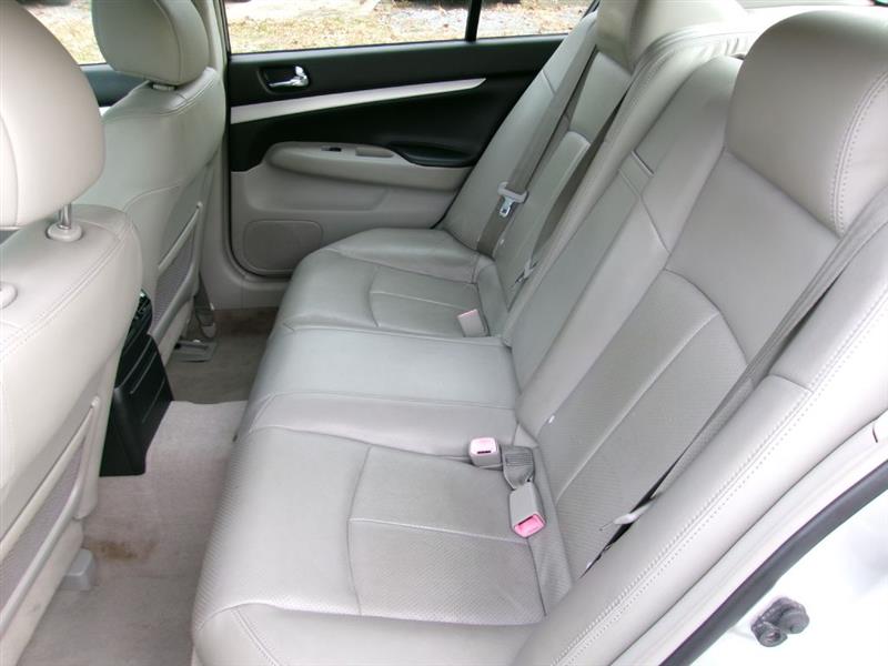 Infiniti G37  2009