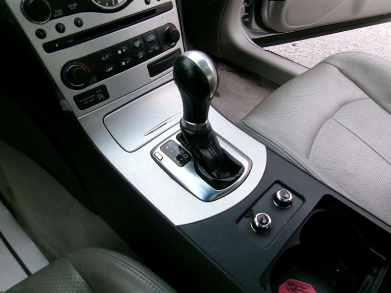 Infiniti G37  2009