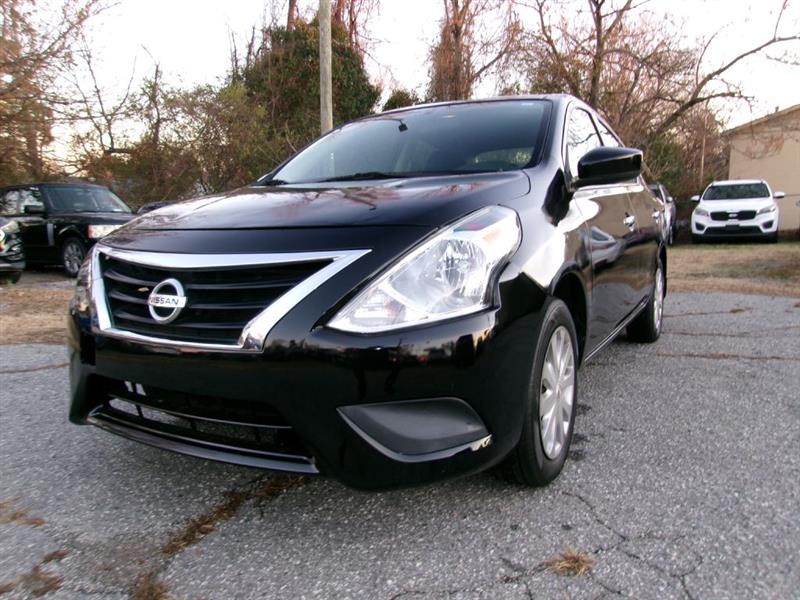 Nissan Versa  2016