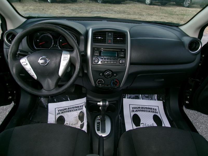 Nissan Versa  2016