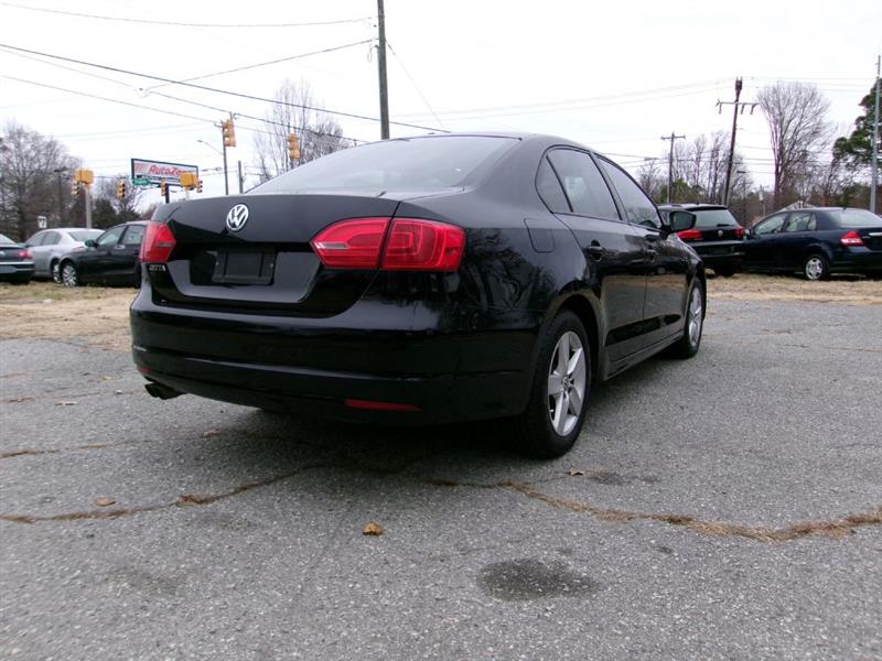 Volkswagen Jetta  2013