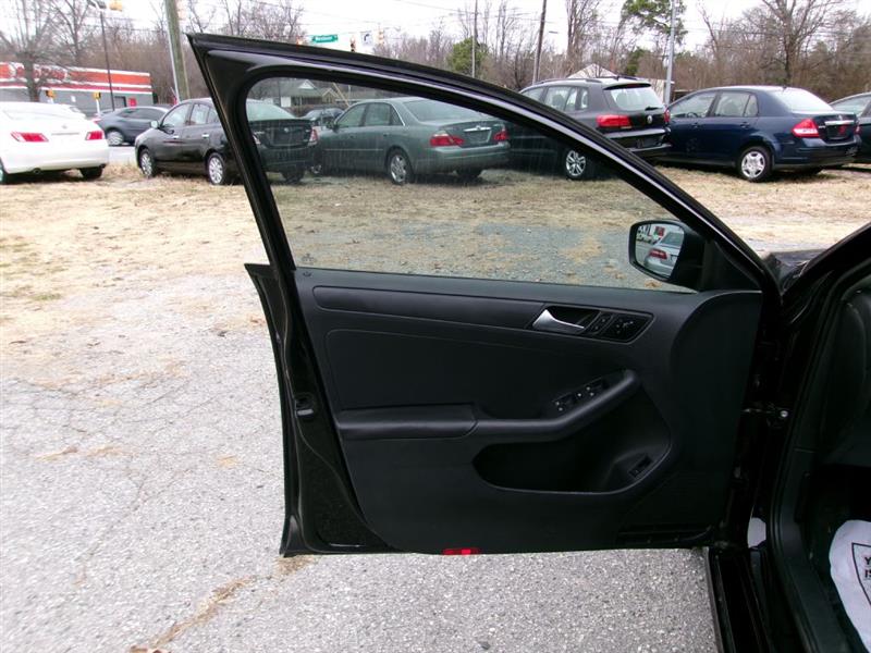 Volkswagen Jetta  2013