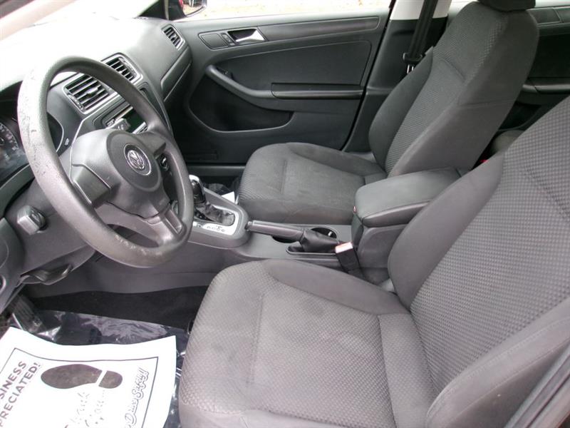 Volkswagen Jetta  2013