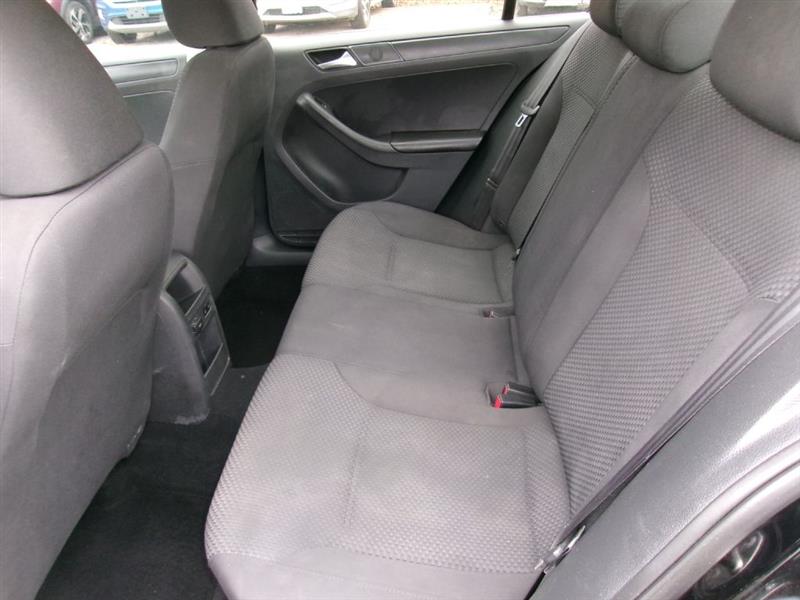 Volkswagen Jetta  2013