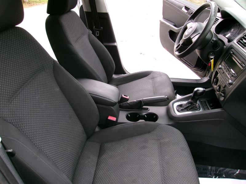 Volkswagen Jetta  2013