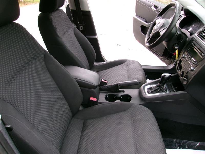 2013 Volkswagen Jetta Base - Photo 12