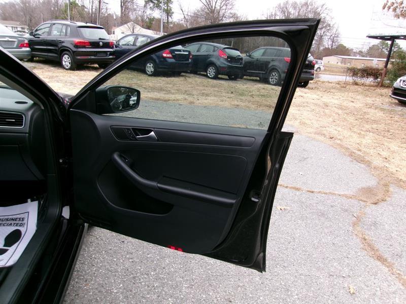 2013 Volkswagen Jetta Base - Photo 13