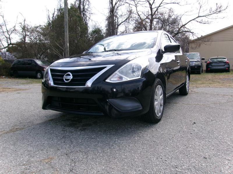 Nissan Versa  2019