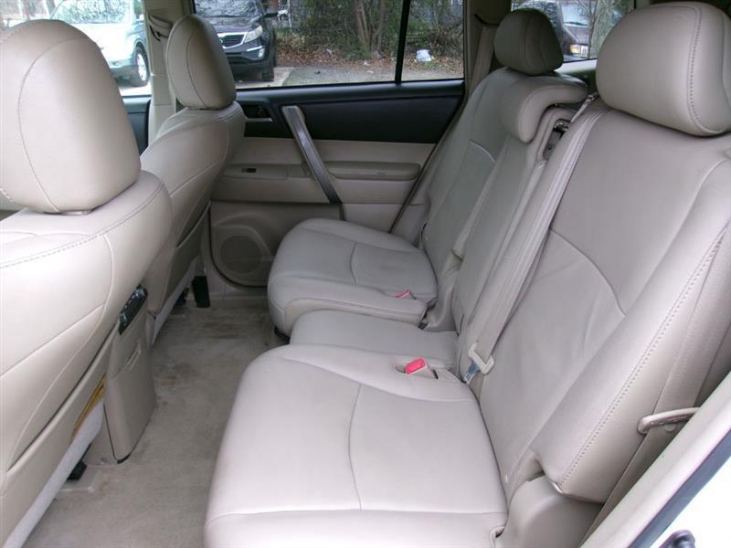Toyota Highlander  2010