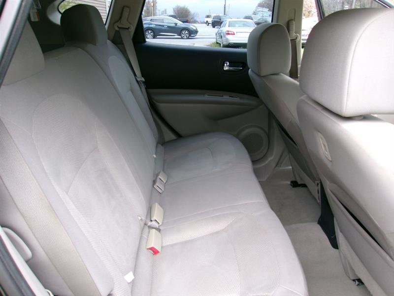 Nissan Rogue Select  2014