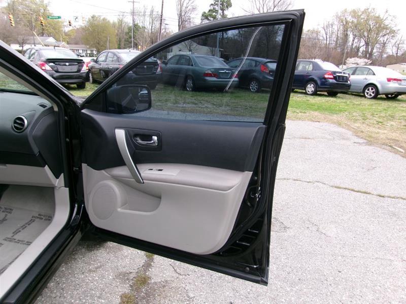 Nissan Rogue Select  2014