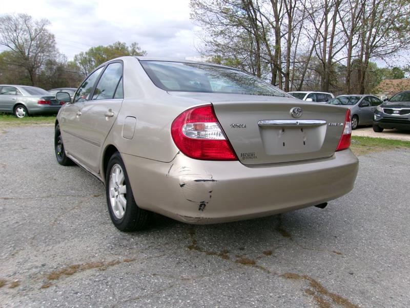 Toyota Camry  2004