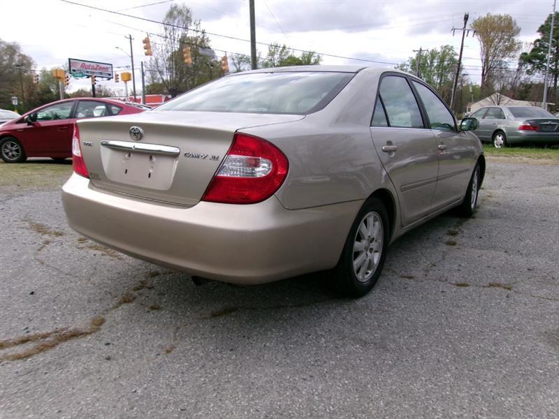 Toyota Camry  2004