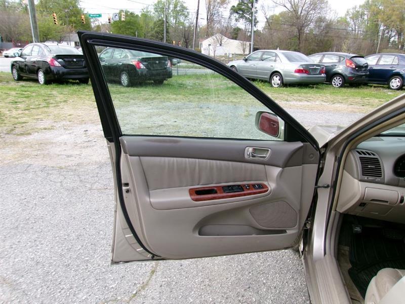Toyota Camry  2004