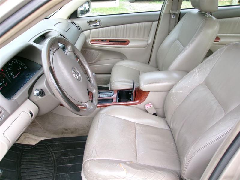 Toyota Camry  2004