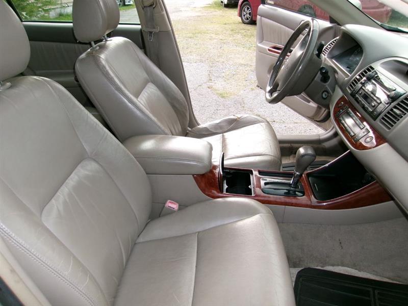 Toyota Camry  2004