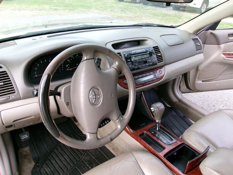 Toyota Camry  2004
