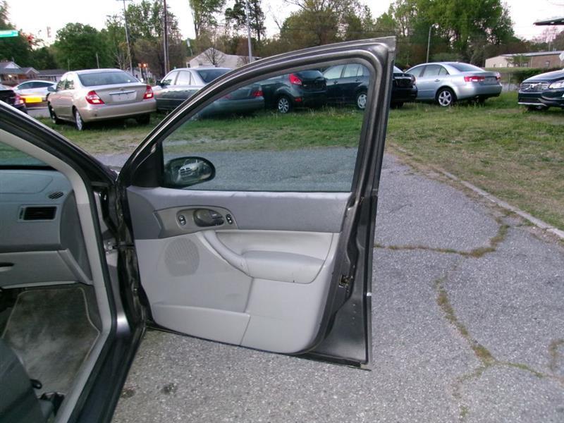 Ford Focus  2005