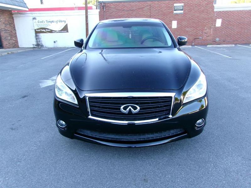 Infiniti M  2012