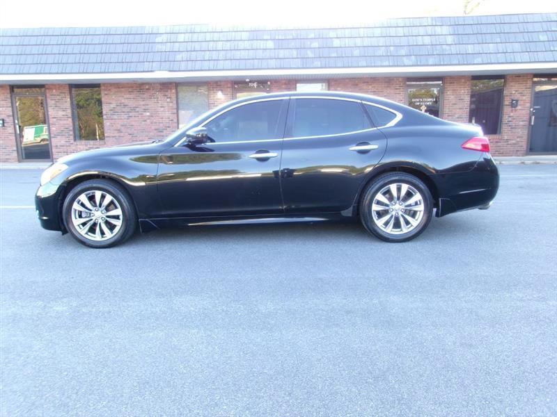 Infiniti M  2012