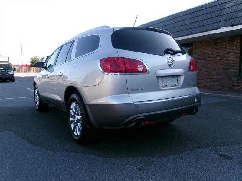 Buick Enclave  2011