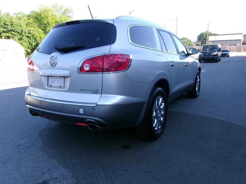 Buick Enclave  2011