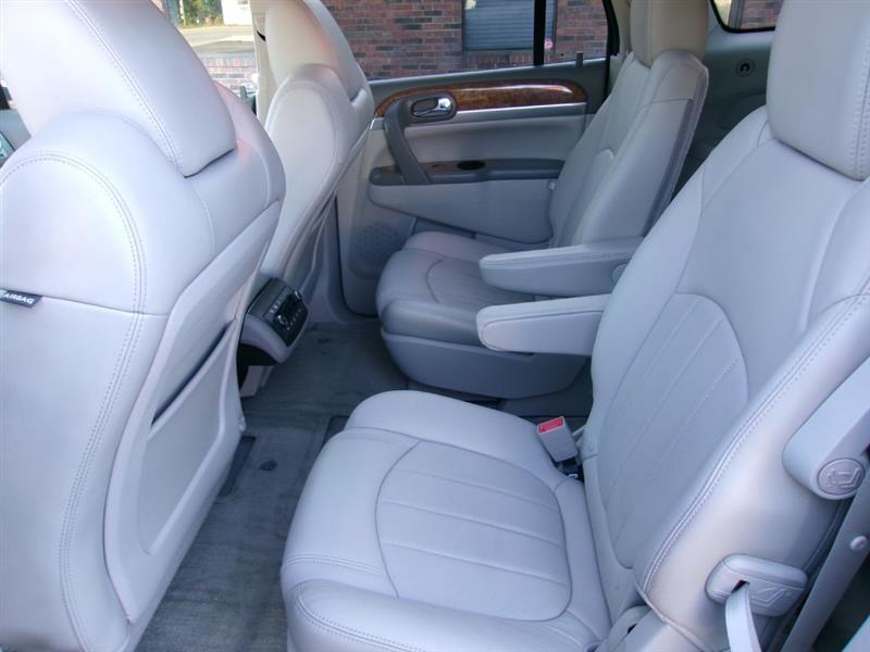 Buick Enclave  2011