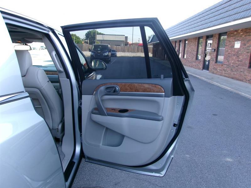 Buick Enclave  2011