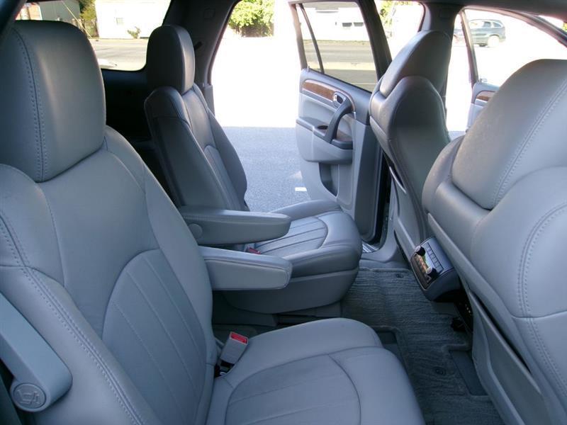 Buick Enclave  2011