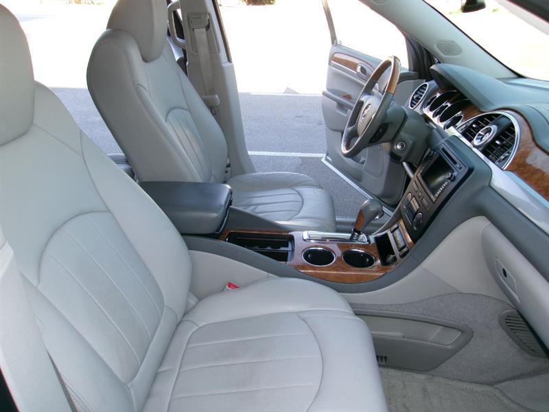 Buick Enclave  2011