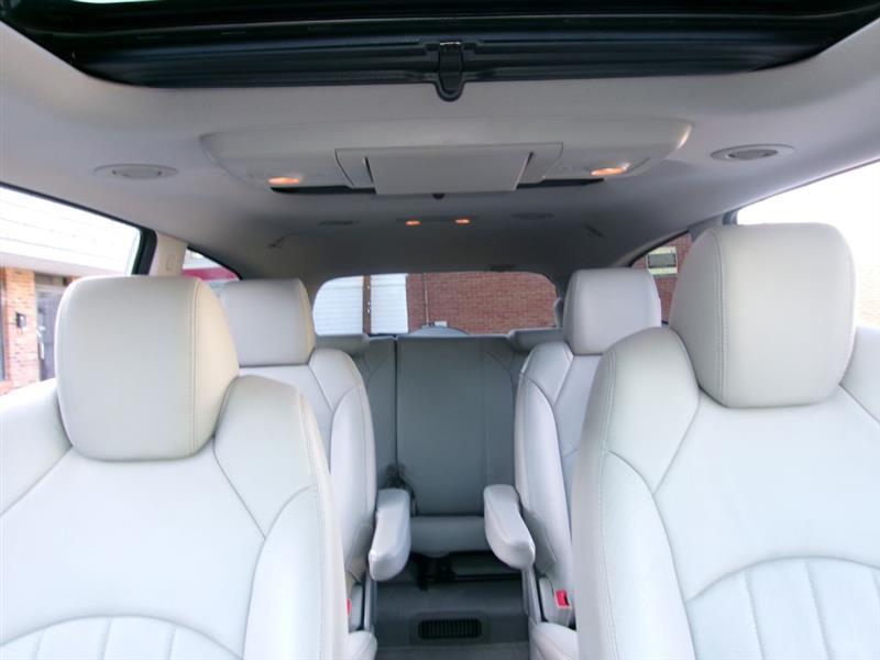 Buick Enclave  2011