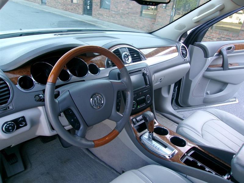 Buick Enclave  2011