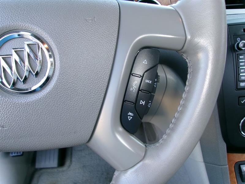 Buick Enclave  2011