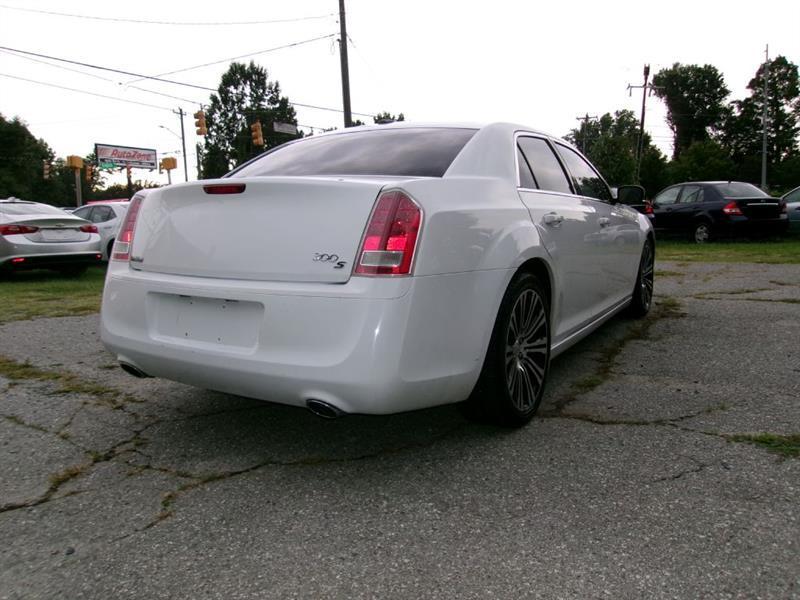 Chrysler 300  2014