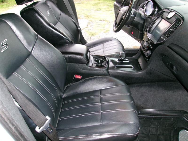 Chrysler 300  2014