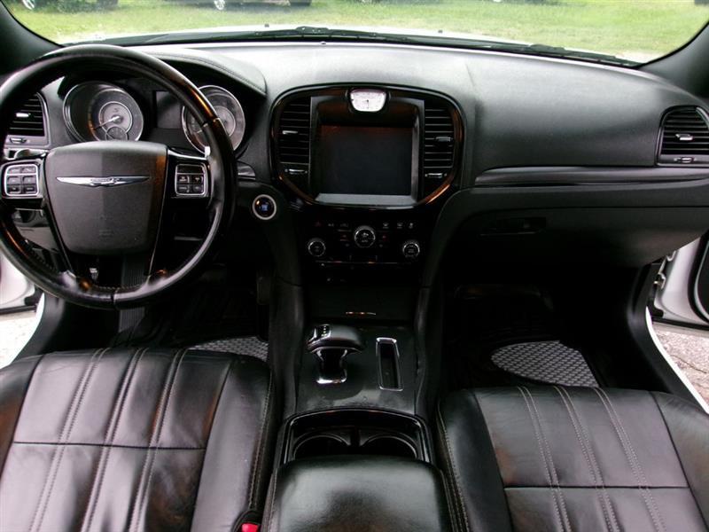 Chrysler 300  2014