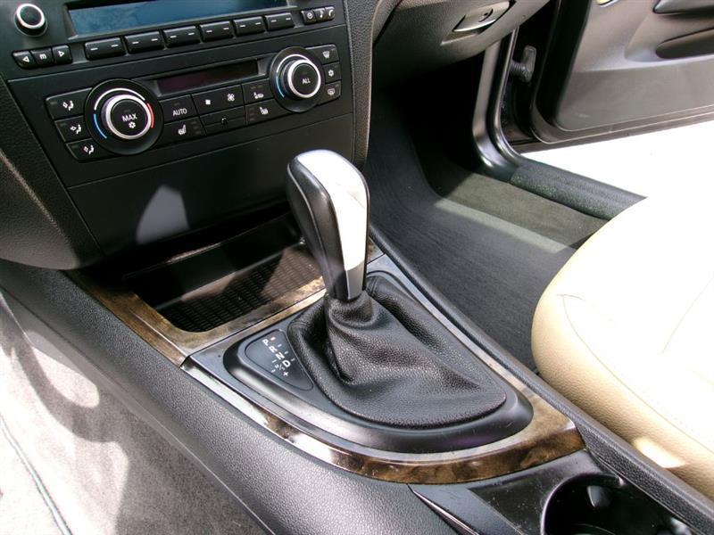 BMW 1-Series  2012