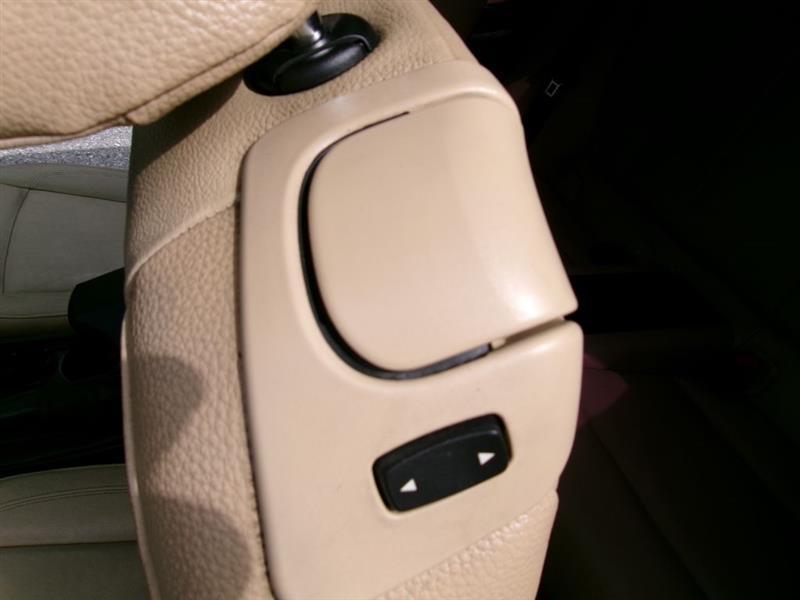 BMW 1-Series  2012