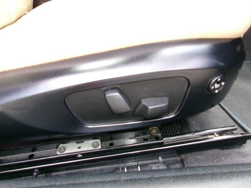 BMW 1-Series  2012