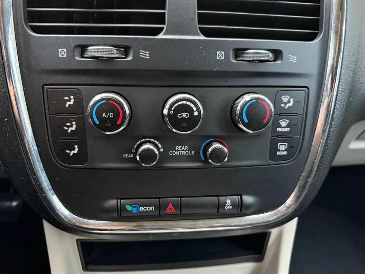 Dodge Grand Caravan SXT 2013